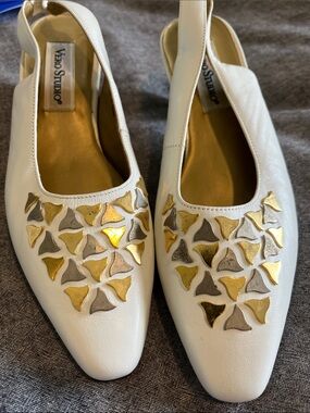 Vero Studio Ivory Leather Slingback Heels with Silver & Gold Tone Details Size 8